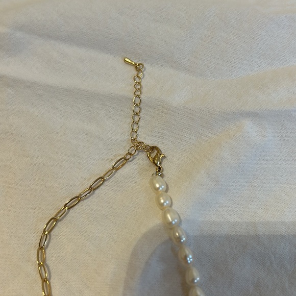 18k Gold Plated Link Chain and Pearl Necklace - Picture 3 of 4